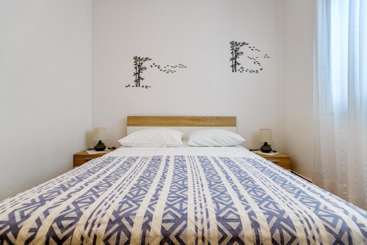 Apartmant Prosika Паг Екстер'єр фото