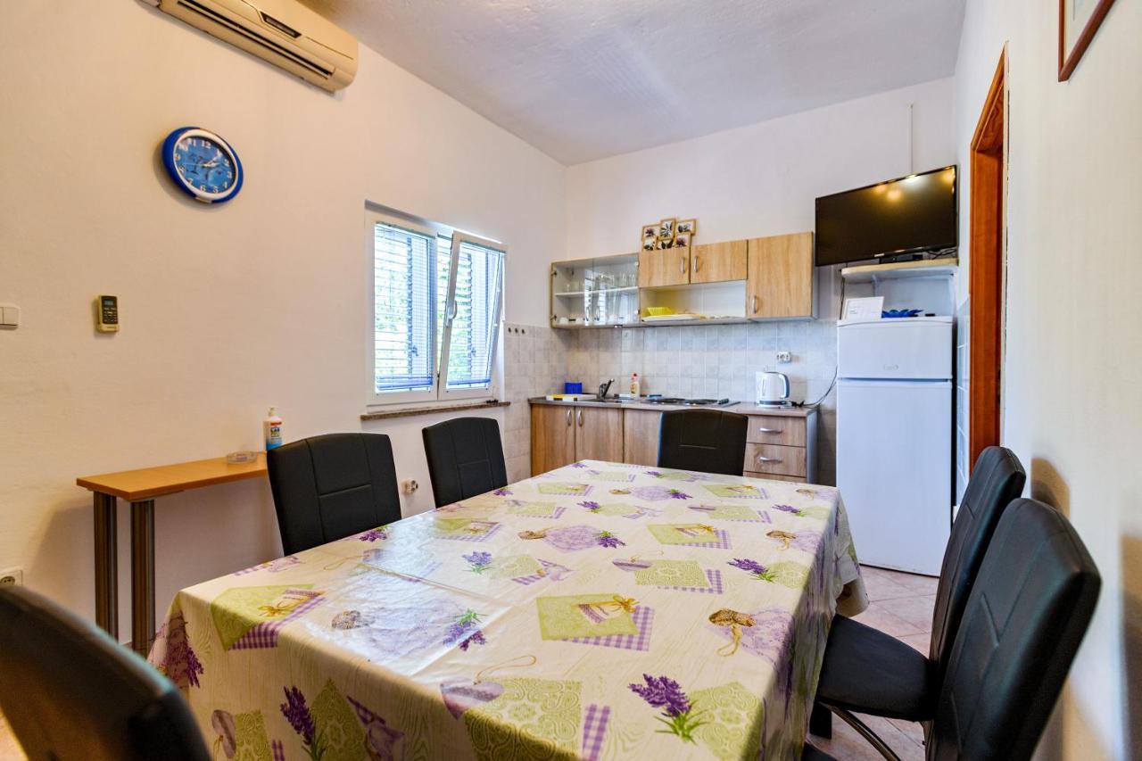 Apartmant Prosika Паг Екстер'єр фото