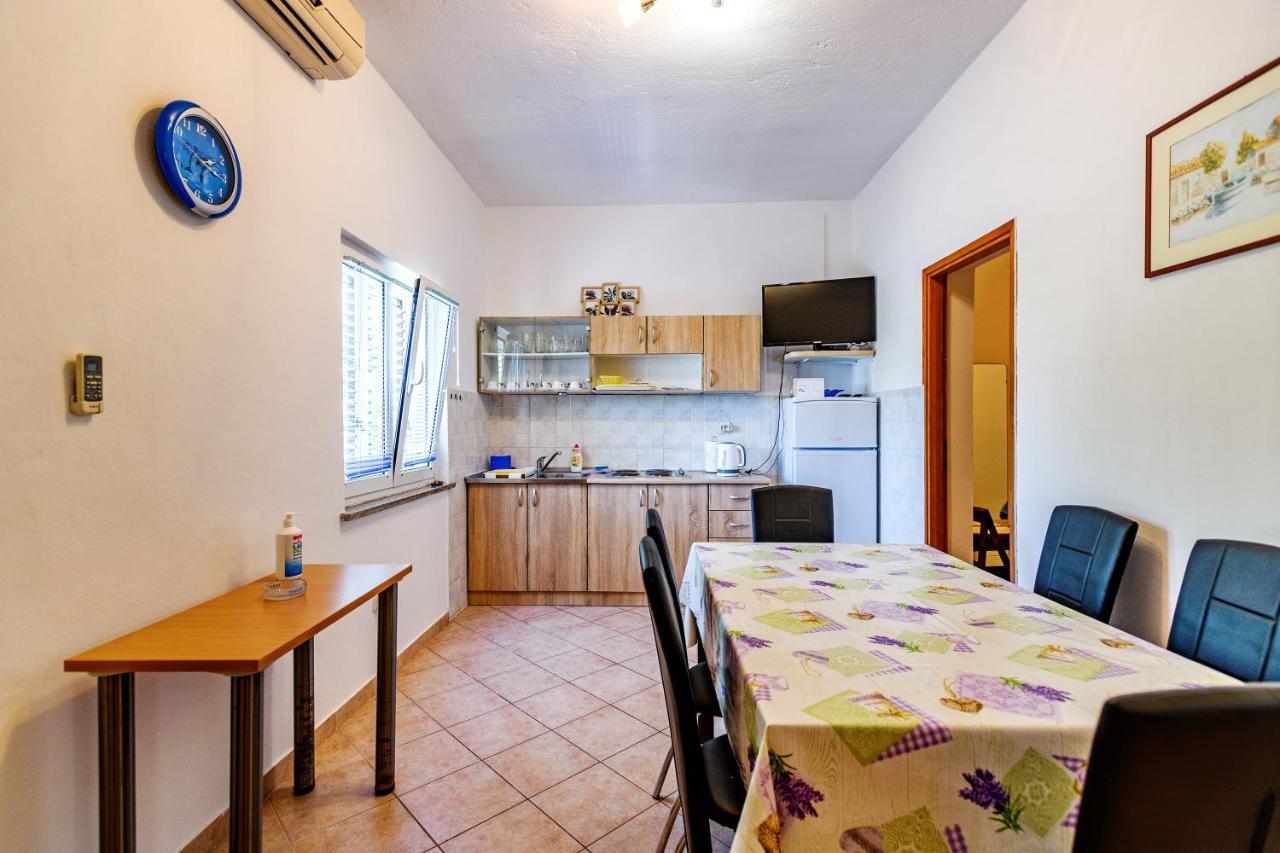 Apartmant Prosika Паг Екстер'єр фото
