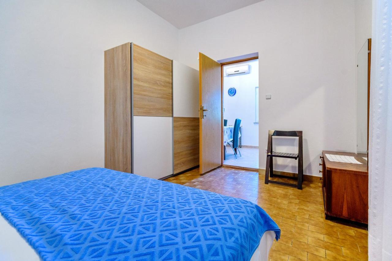 Apartmant Prosika Паг Екстер'єр фото