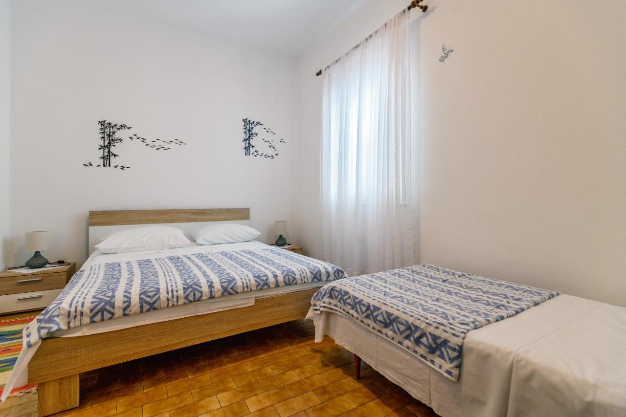 Apartmant Prosika Паг Екстер'єр фото