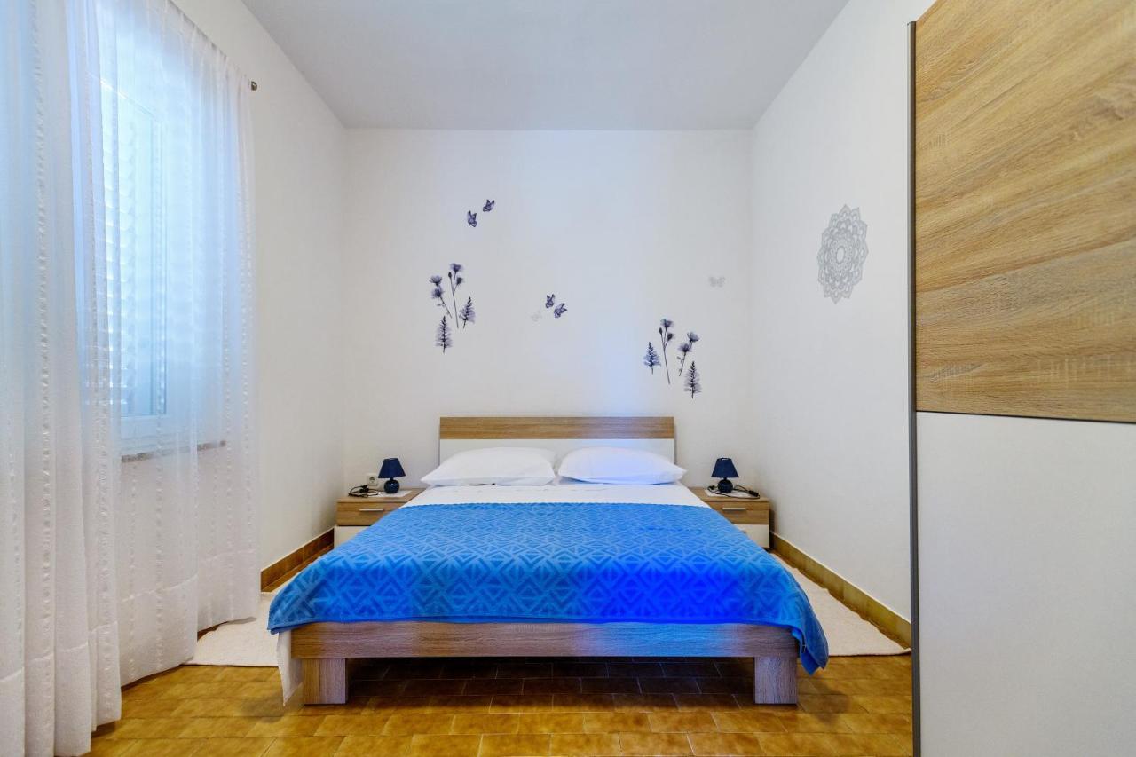 Apartmant Prosika Паг Екстер'єр фото