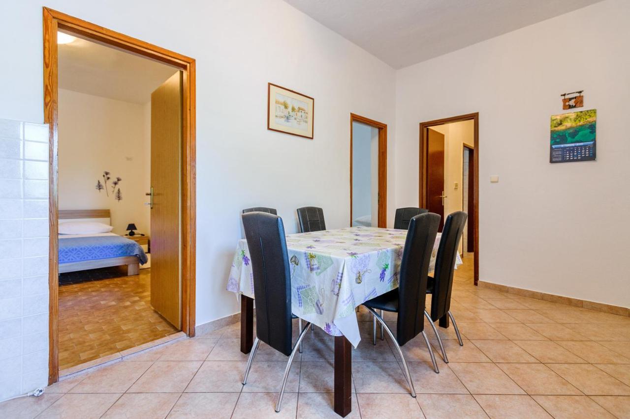 Apartmant Prosika Паг Екстер'єр фото