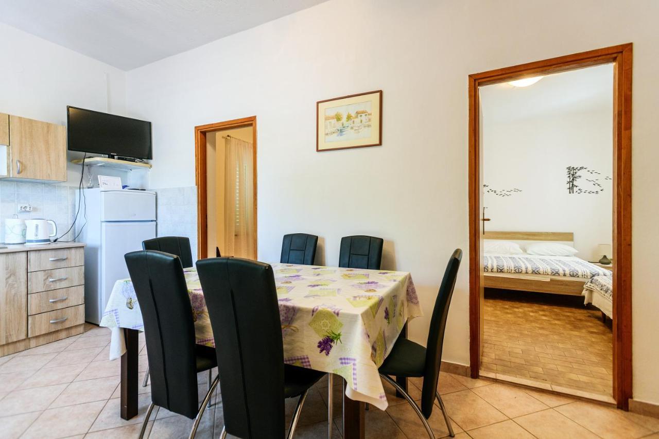 Apartmant Prosika Паг Екстер'єр фото